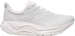Hoka men's Arahi 8 hiking footwear, navy and gray trail shoes with sturdy soles and breathable mesh upper for outdoor adventures.