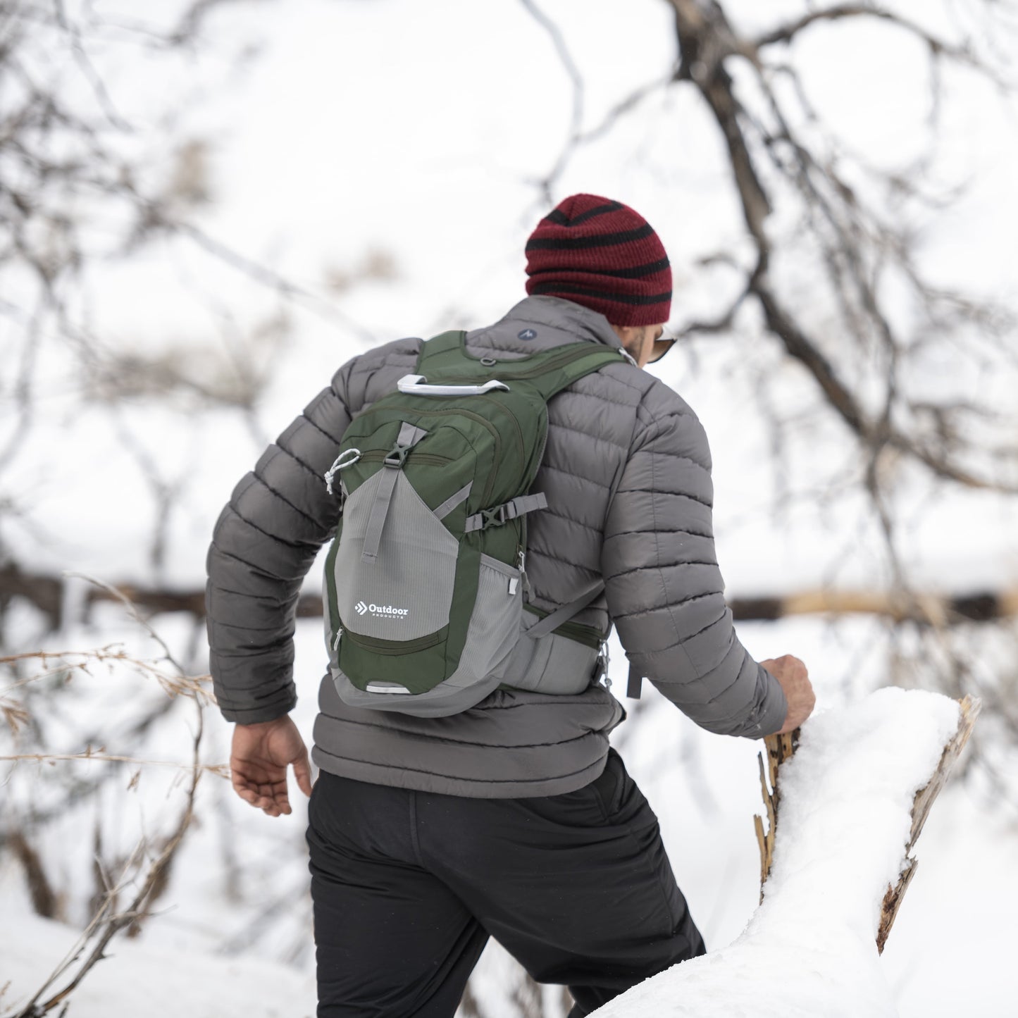 18L Green Hydration Backpack with 3L Reservoir - Unisex Hiking Gear - Peak Performance Outfitters