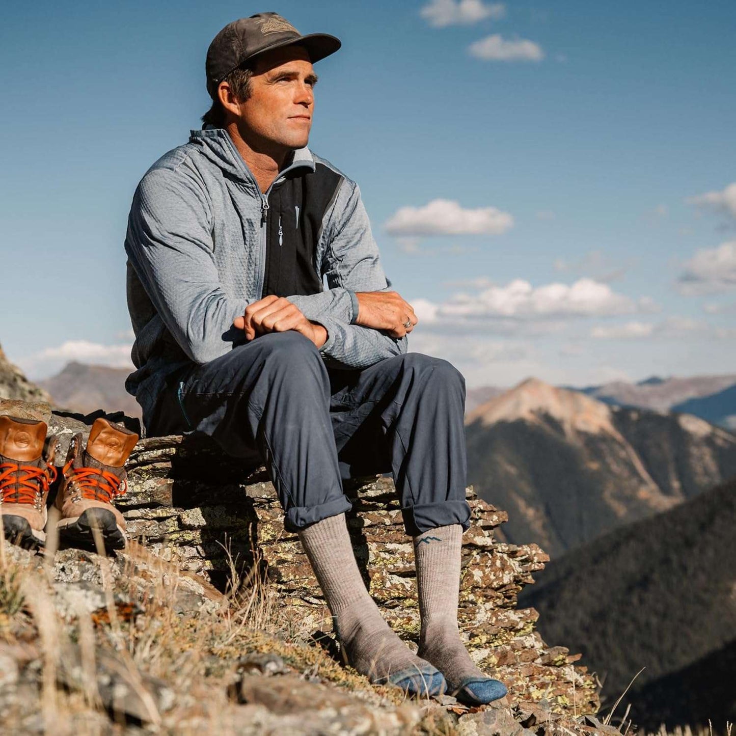 Darn Tough Vermont Men's Hiker Boot Midweight Hiking Socks